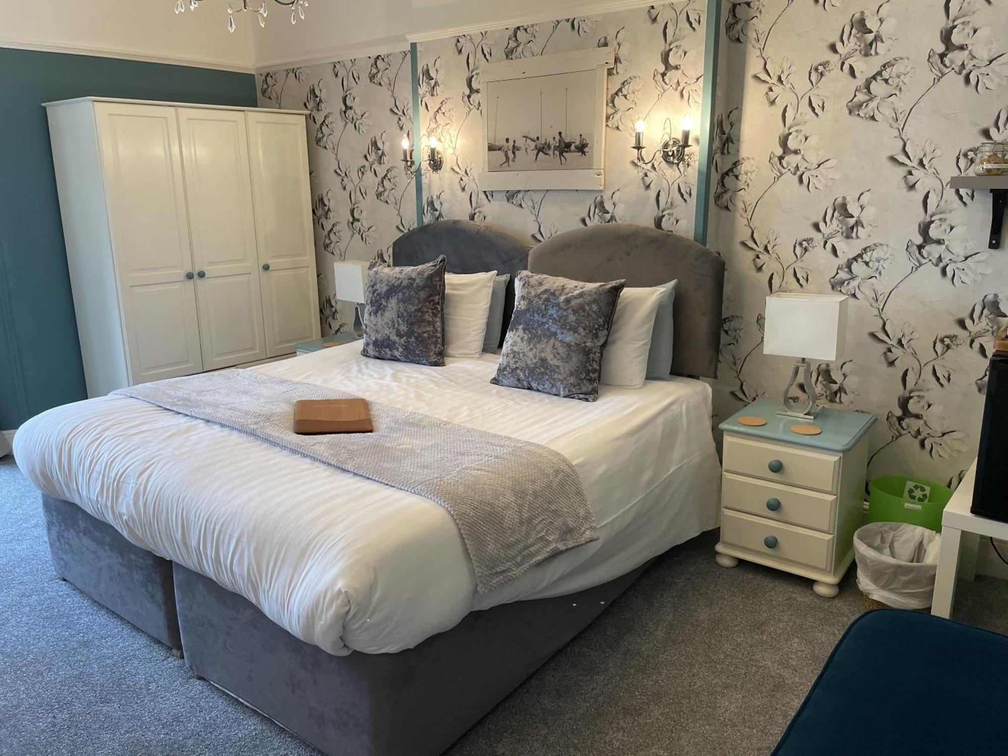 Seabreeze Guest house 4*