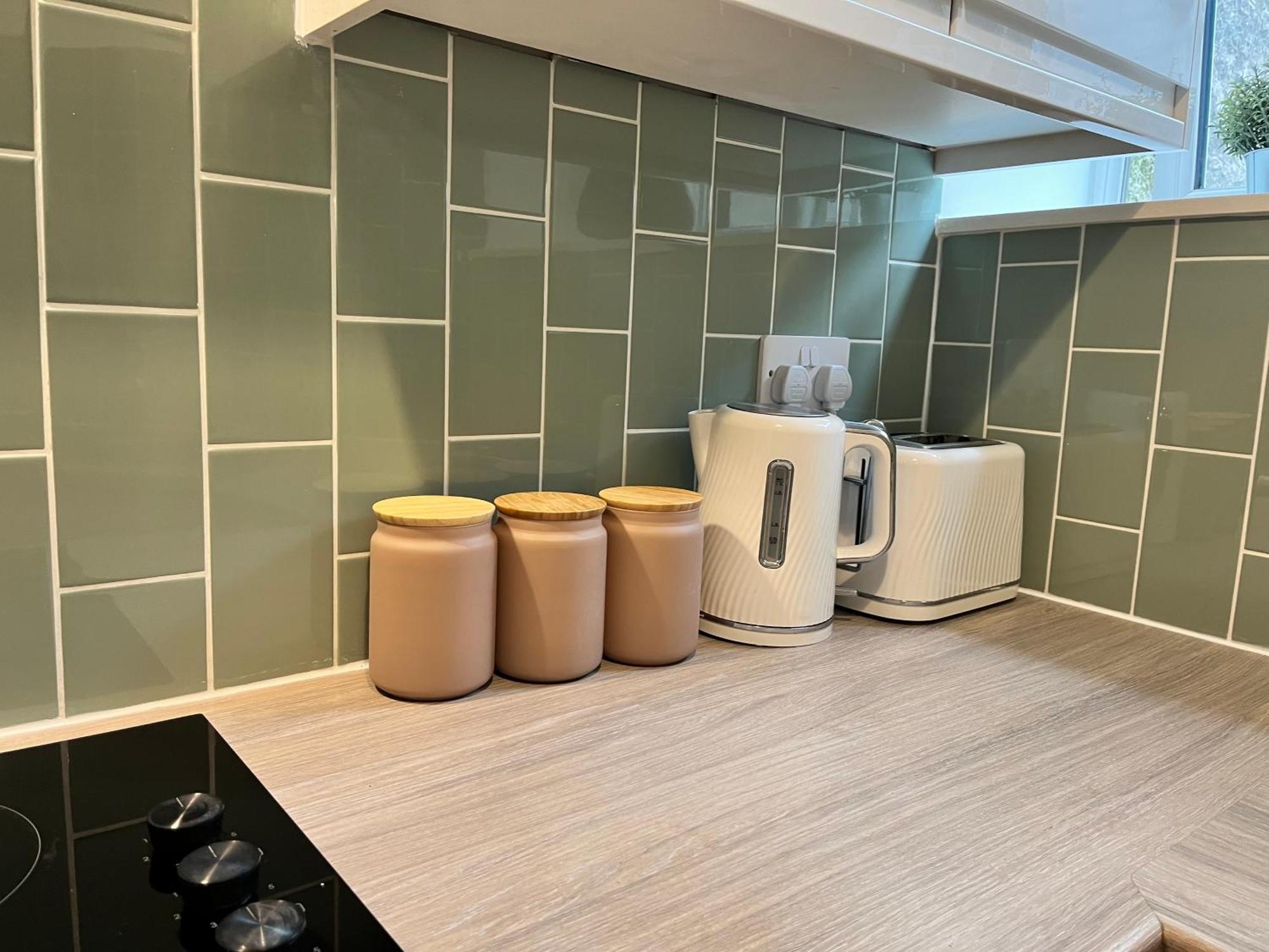 Apartment Heart Of By Harbourside, Perfect Location! *