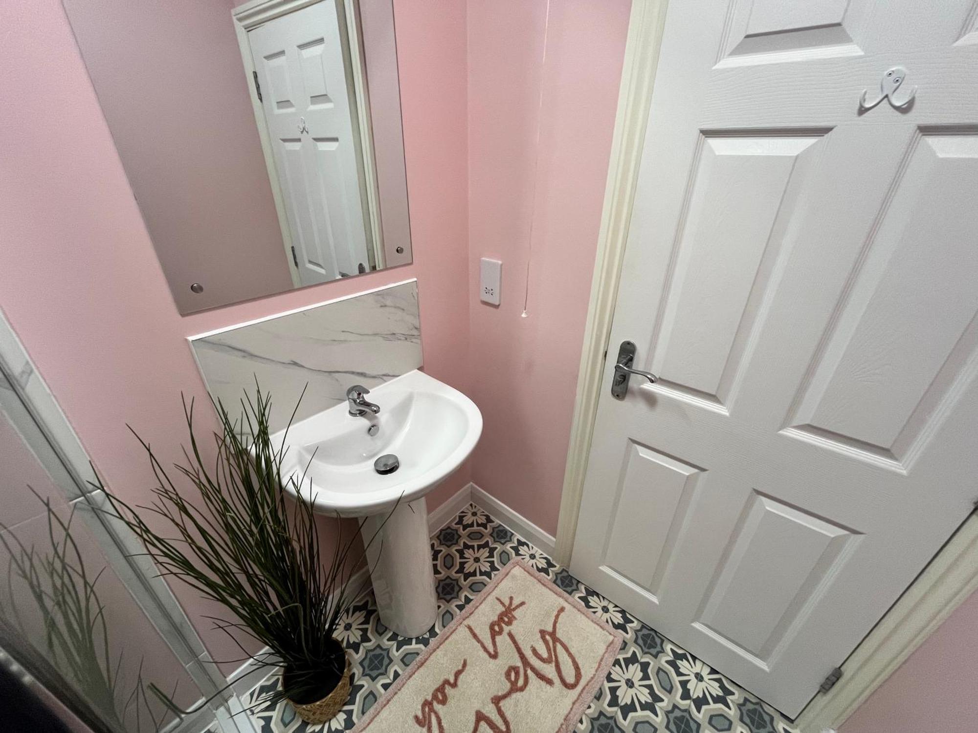Heart Of By Harbourside, Perfect Location! Apartment *