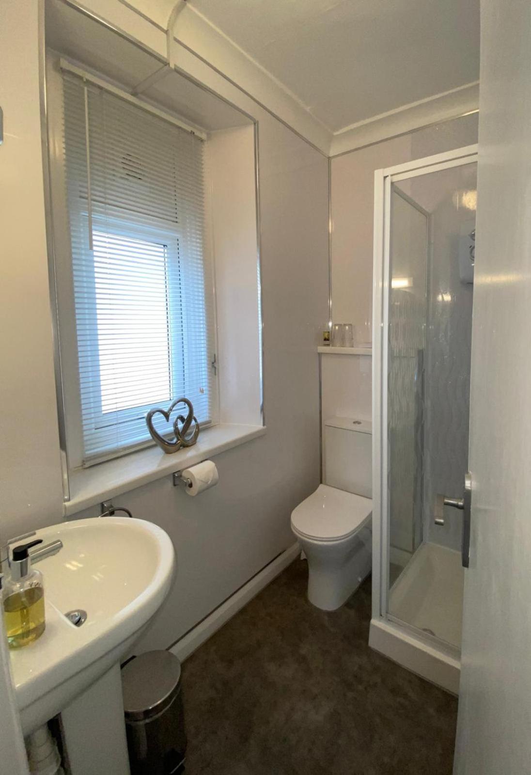 Heathcliff House Exclusively For Adults Free Large Carpark Guest house