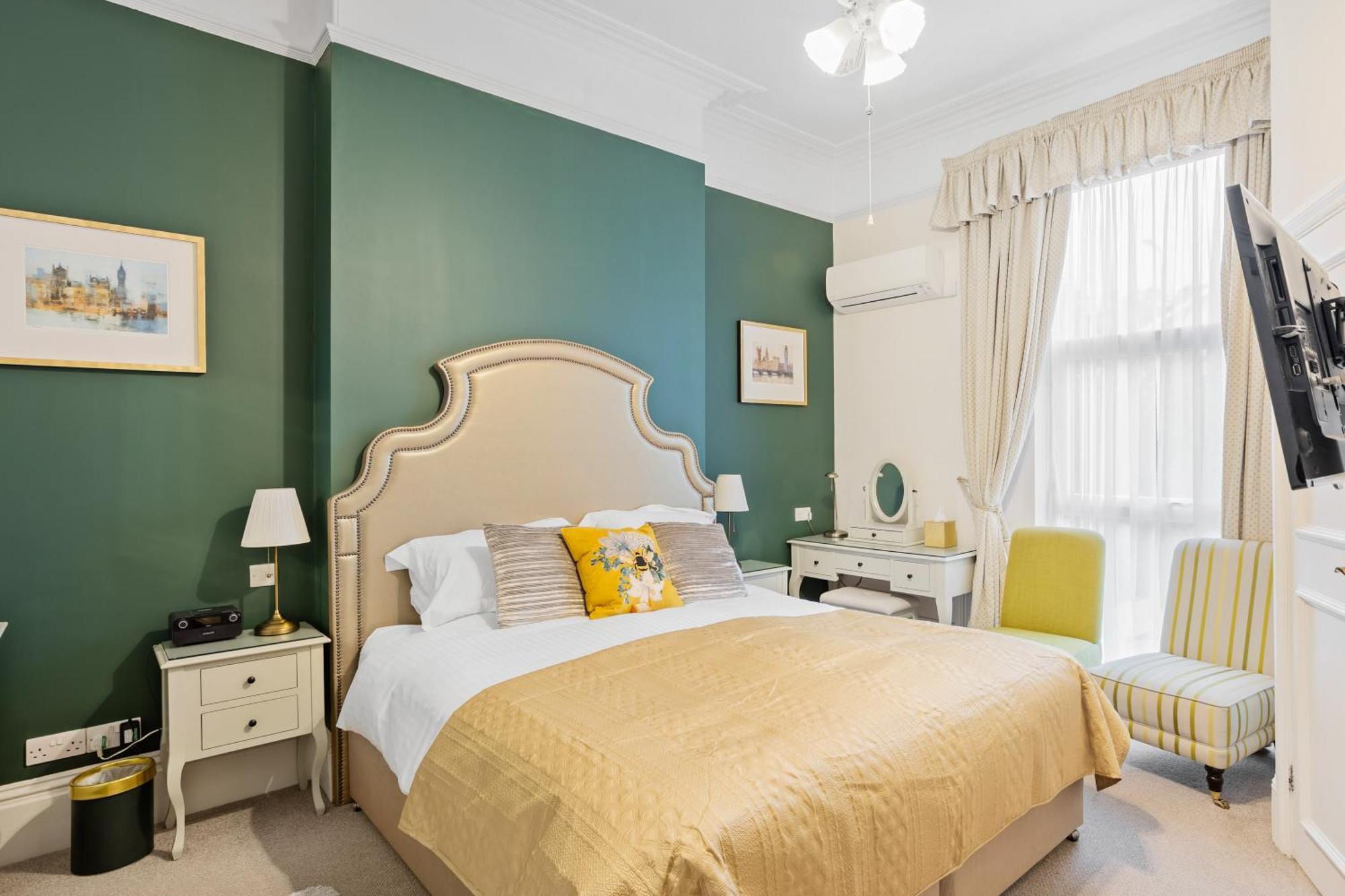 Bed & Breakfast Kingston House