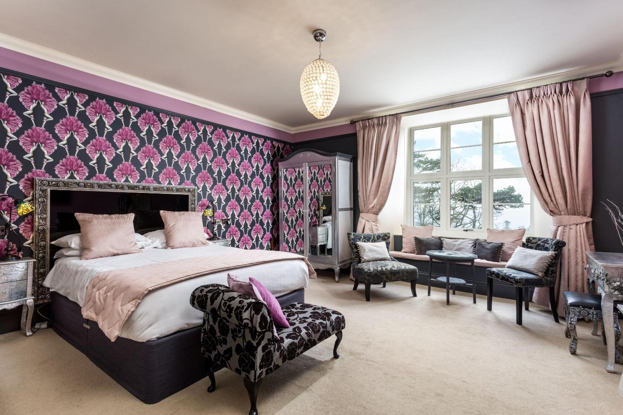 Orestone Manor Hotel