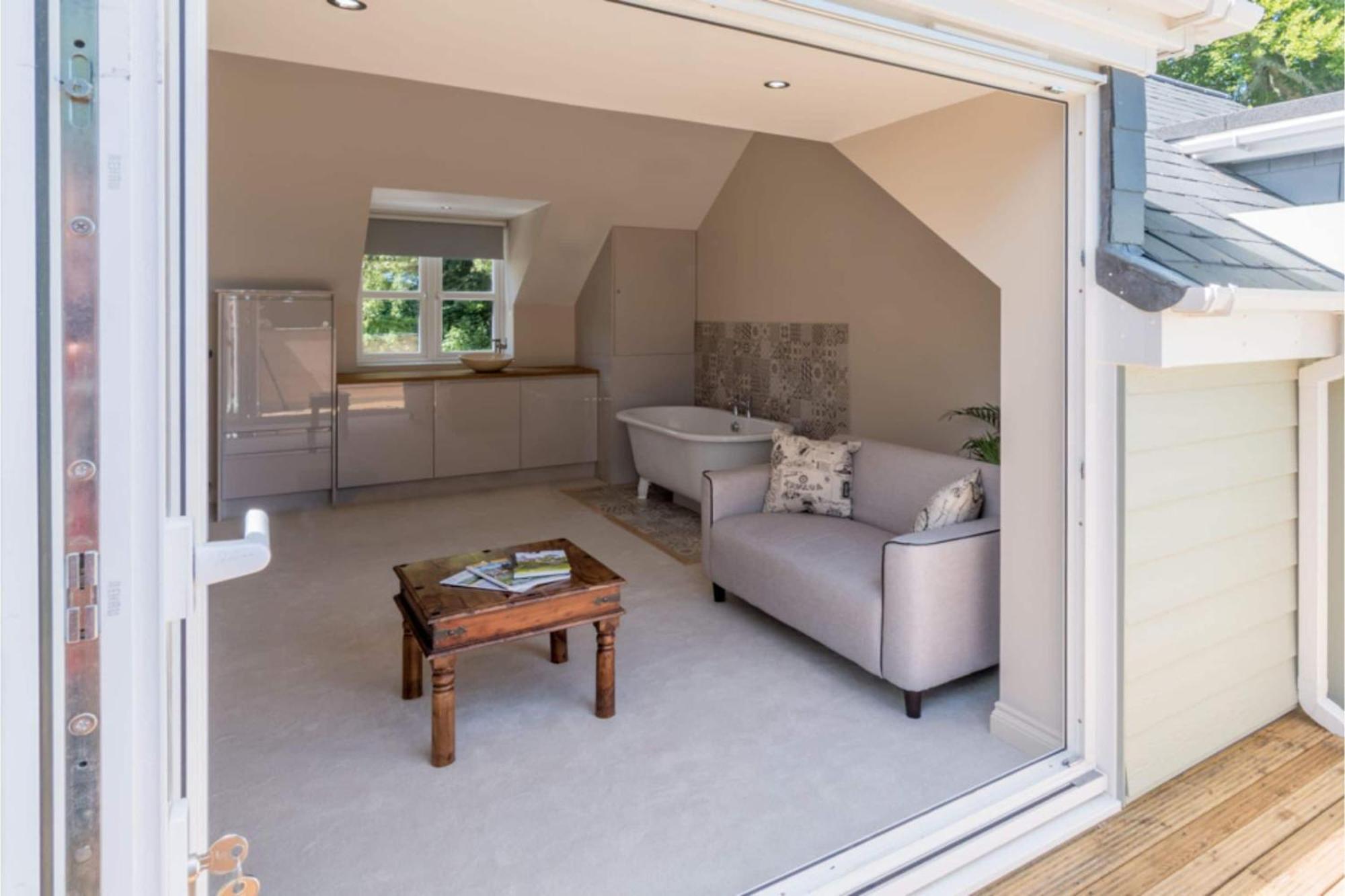 Orestone Manor Hotel
