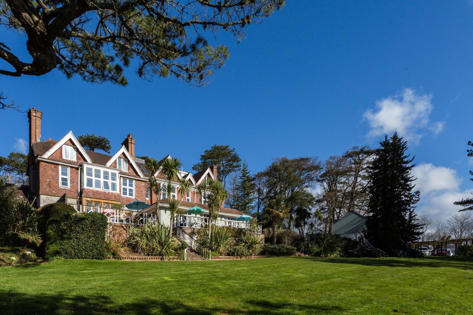 Orestone Manor 4*