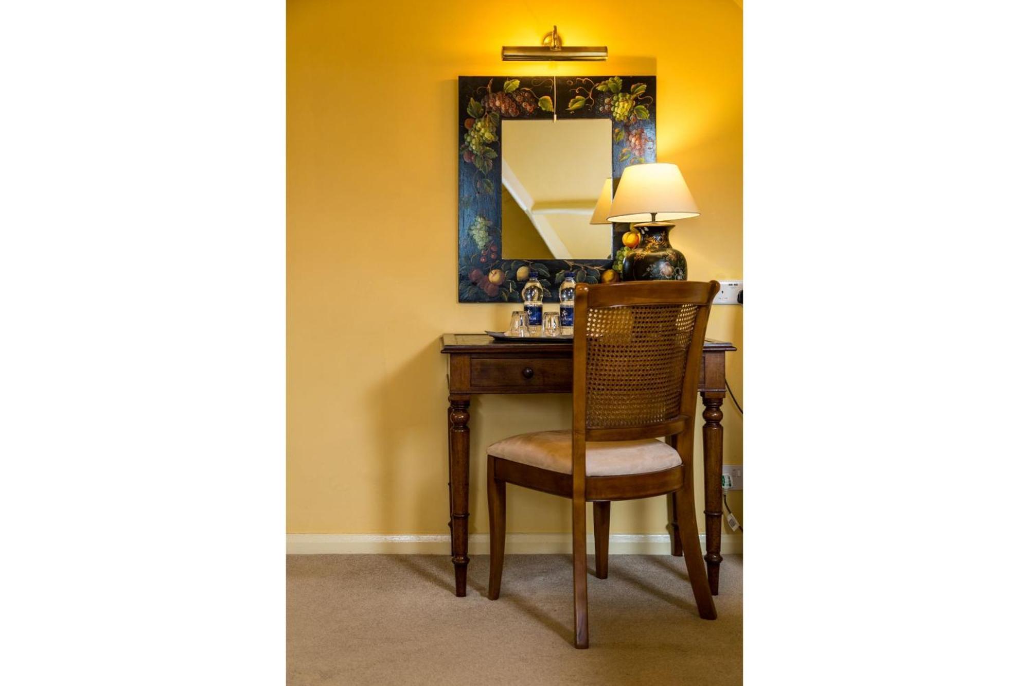 Orestone Manor Hotel 4*