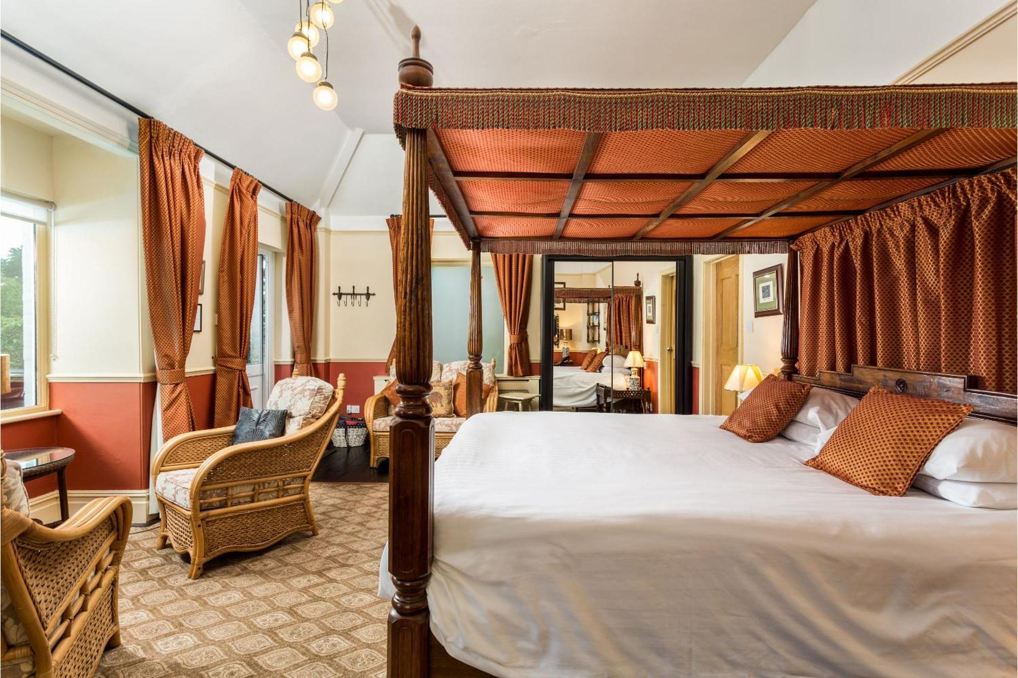 Hotel Orestone Manor 4*