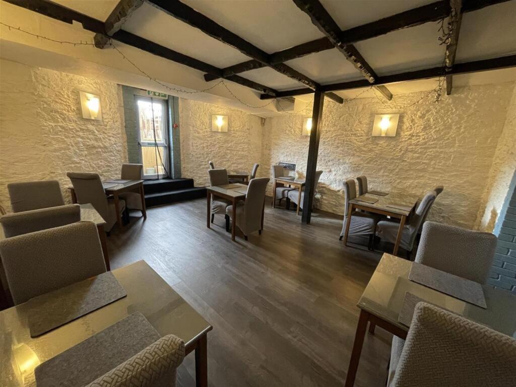 Heathcliff House Exclusively For Adults Free Large Carpark Guest house