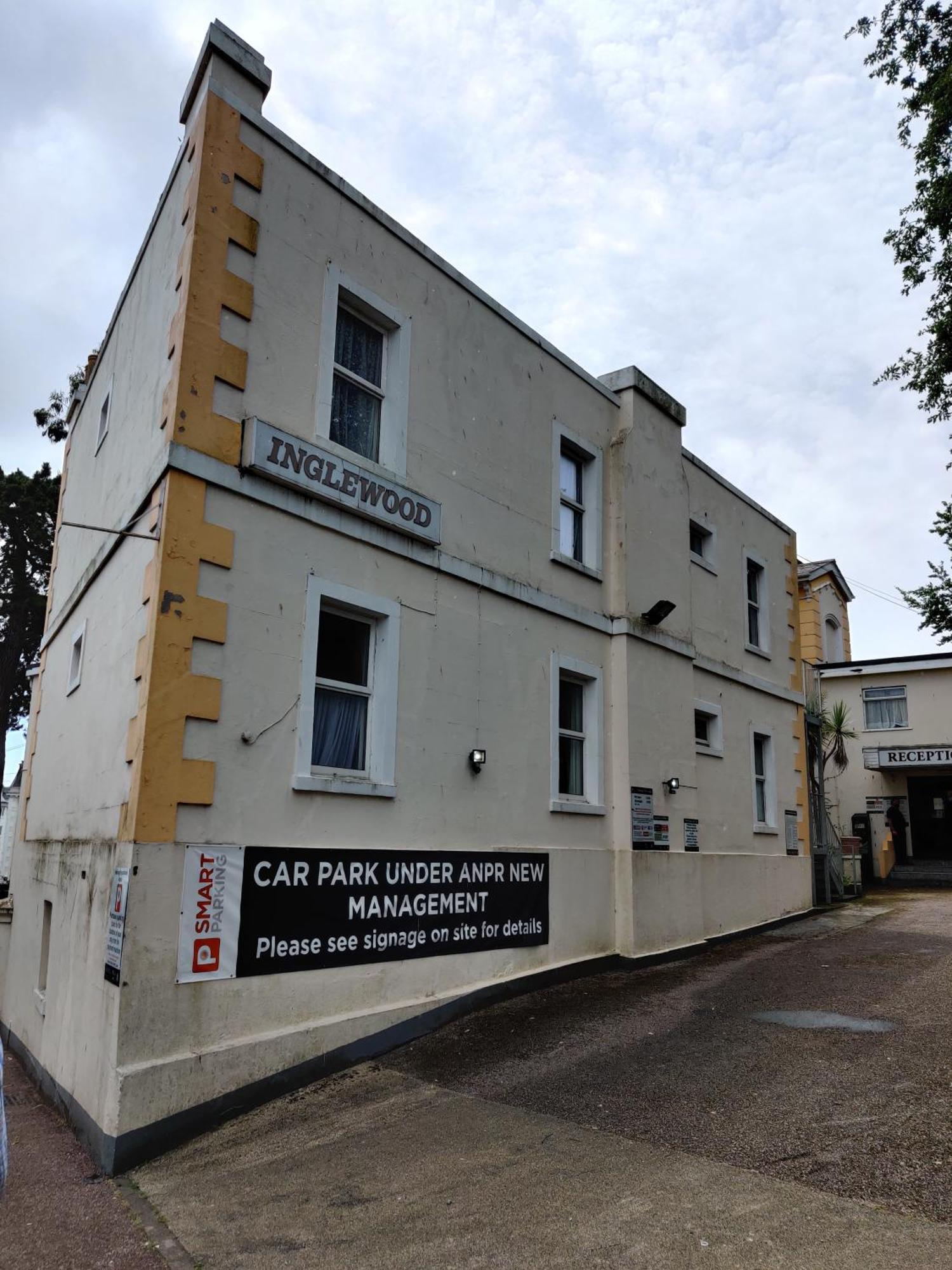 Inglewood Palm Hotel, Abbey Sands