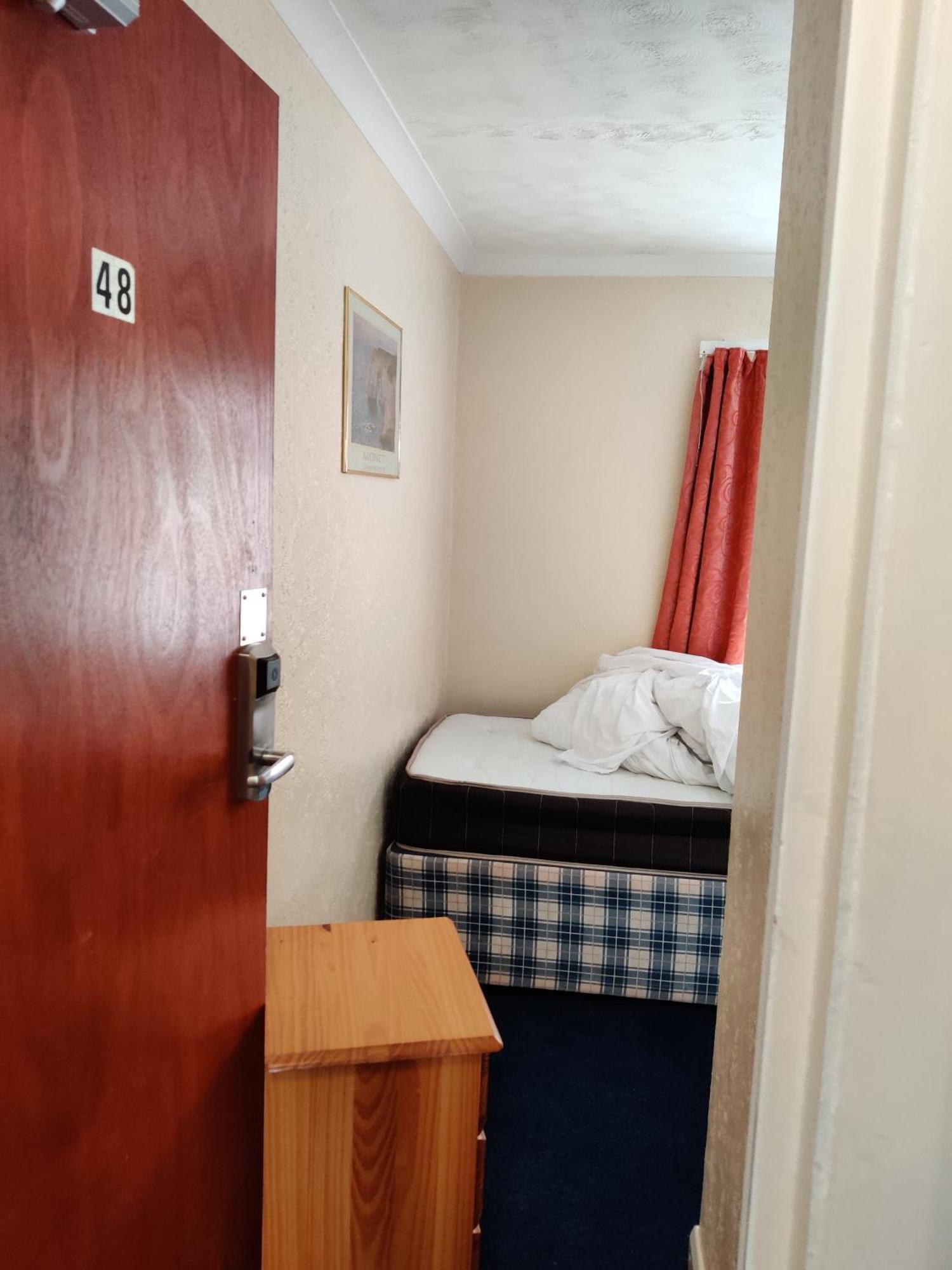 Inglewood Palm Hotel, Abbey Sands