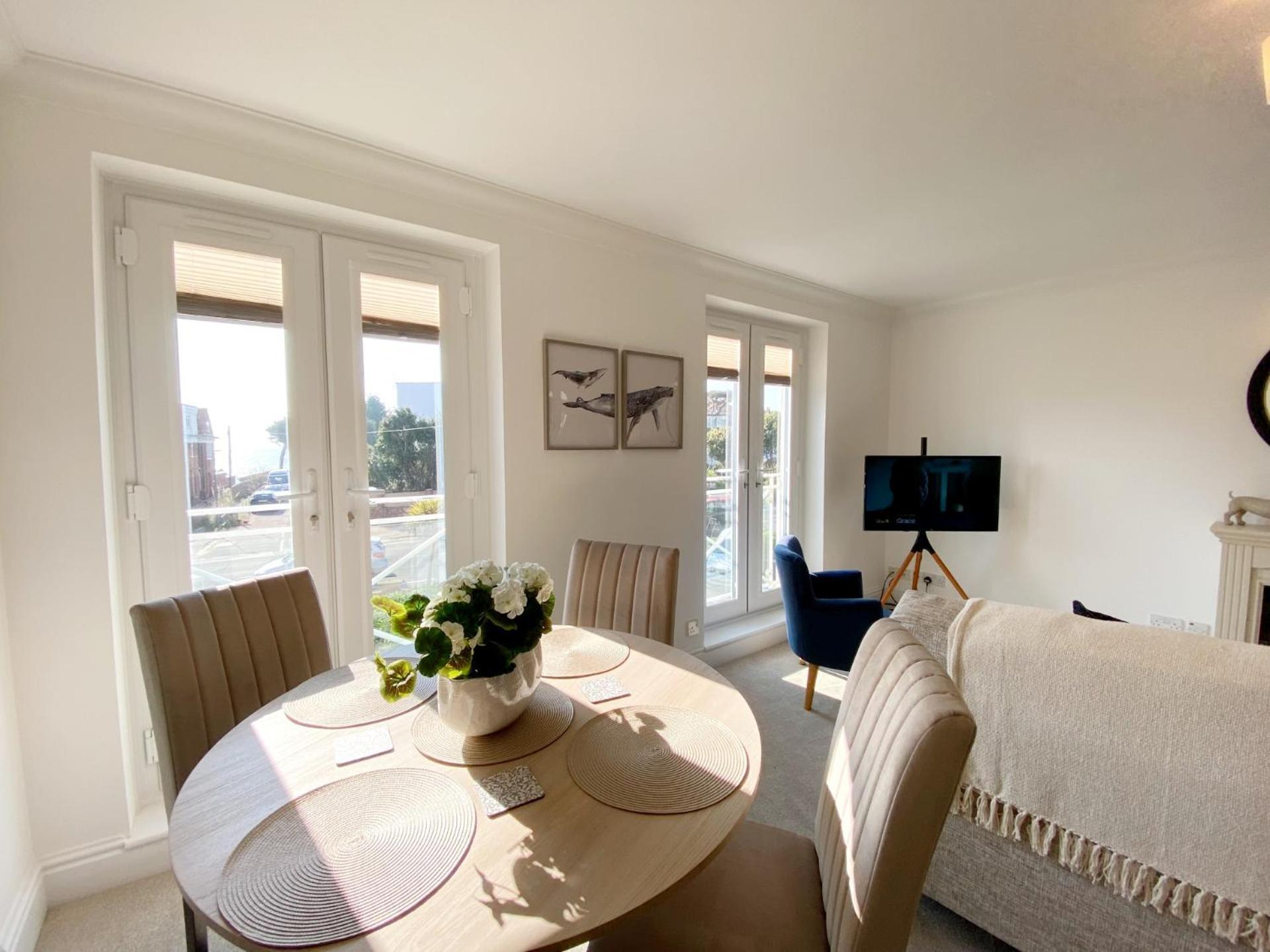 The Seaview Suite'S At The Corbyn Apartments *