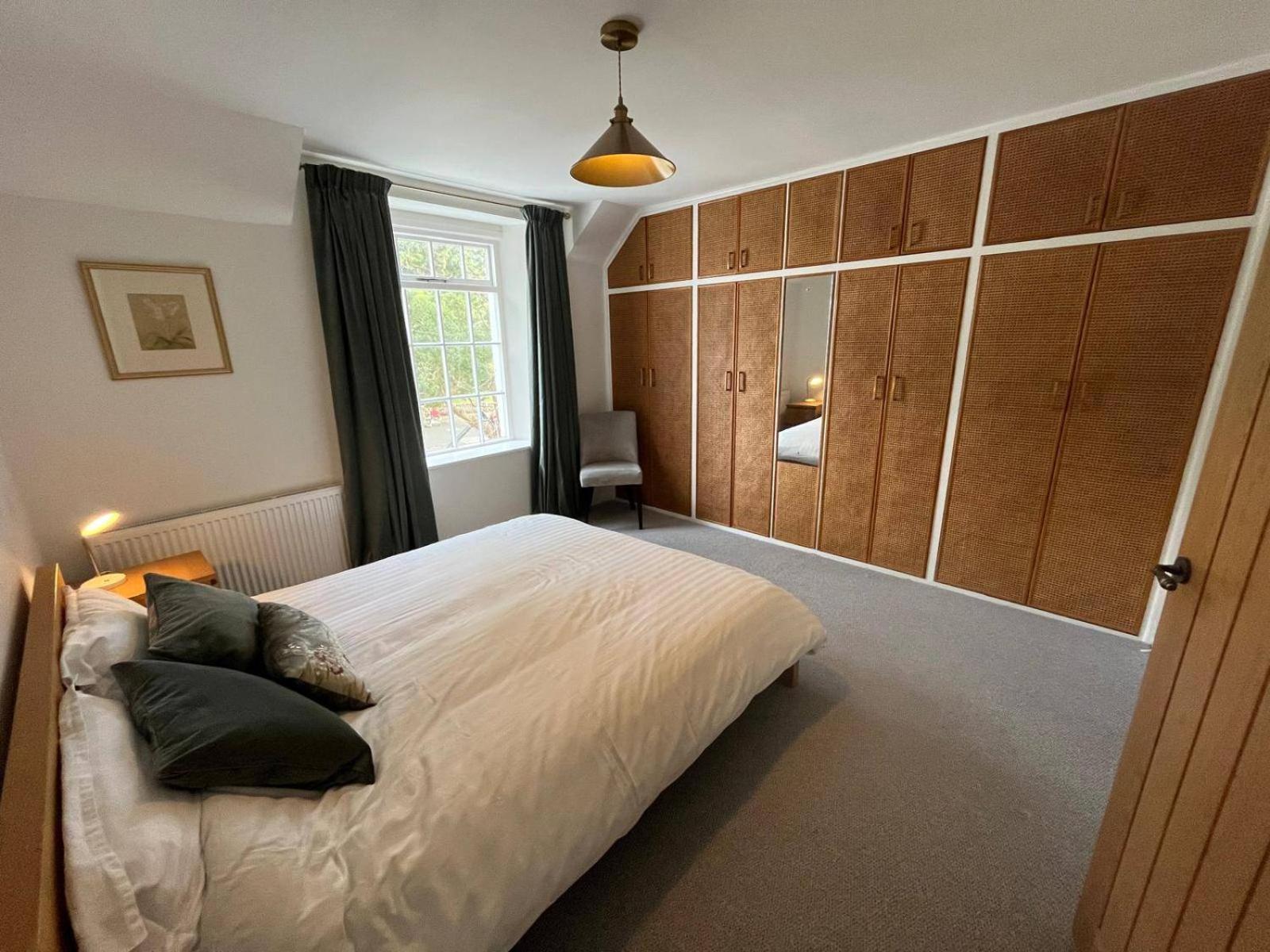 Casa de férias Charming 3-bed - Private Garden & Parking Torquay