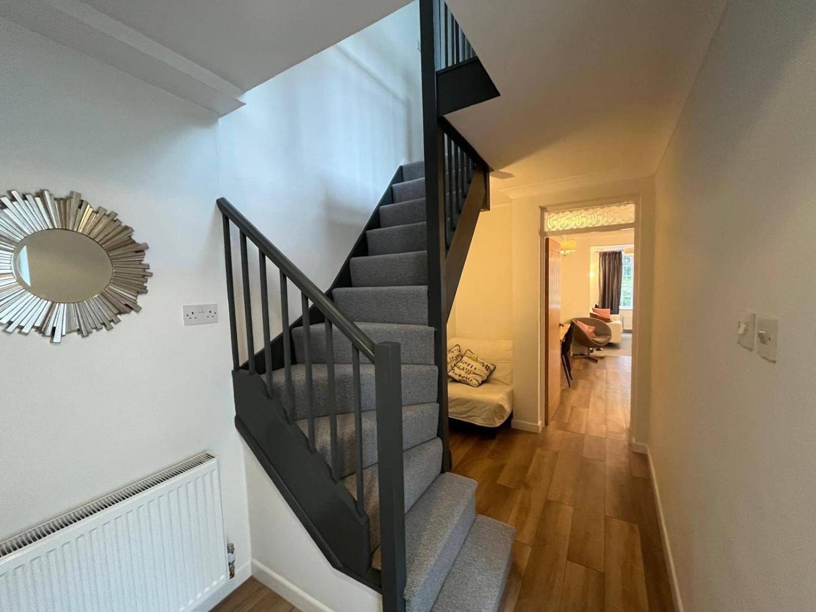 Charming 3-bed - Private Garden & Parking Casa de férias Torquay
