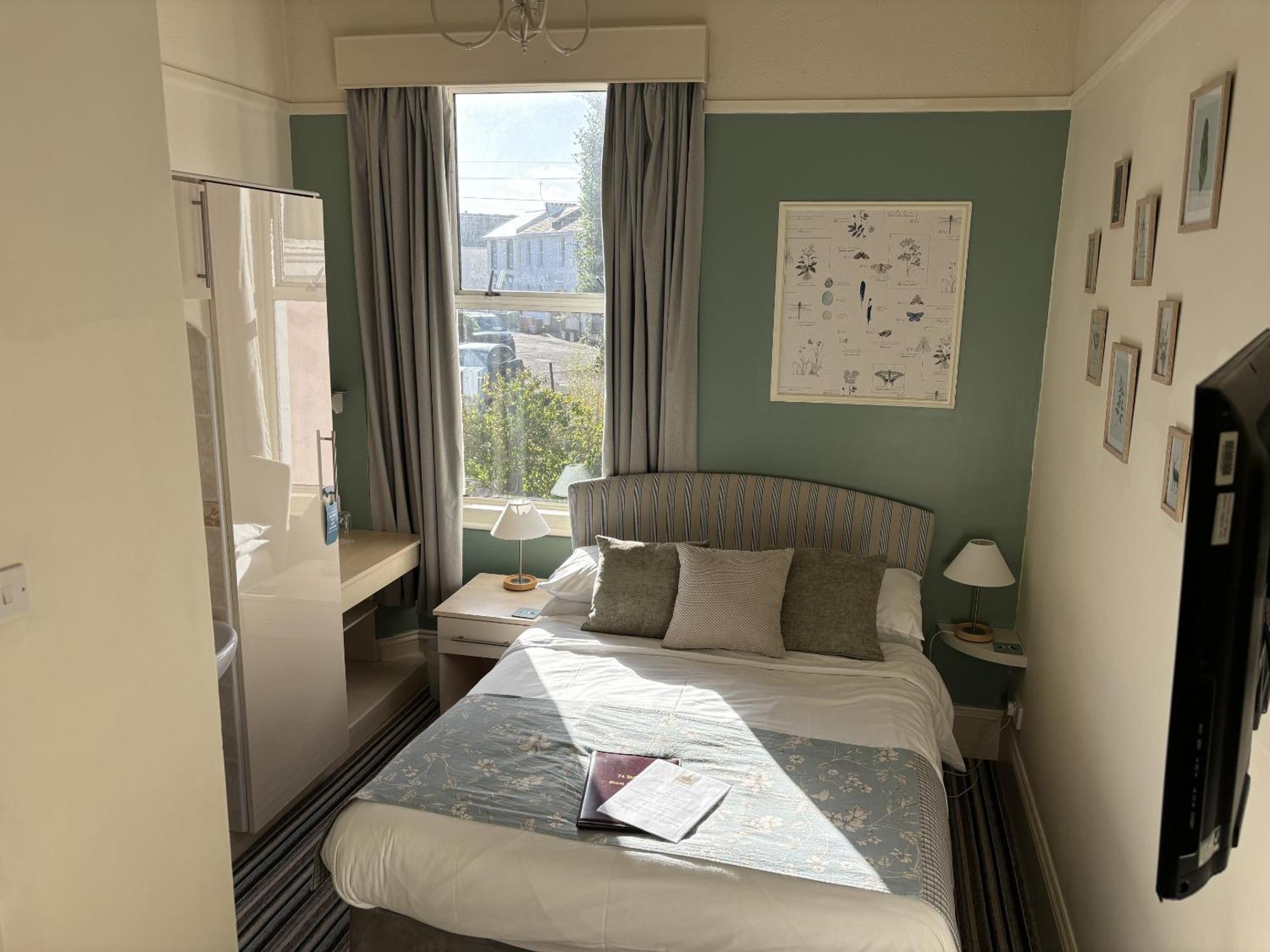 74 Belgravia 4* Torquay