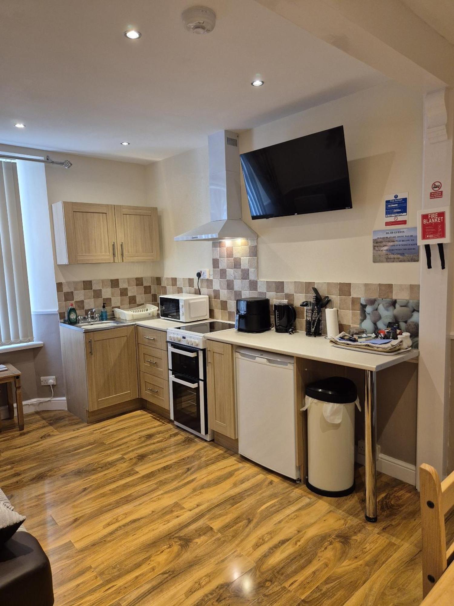 Appletorre House Flats - Pet Friendly And Private Parking Torquay