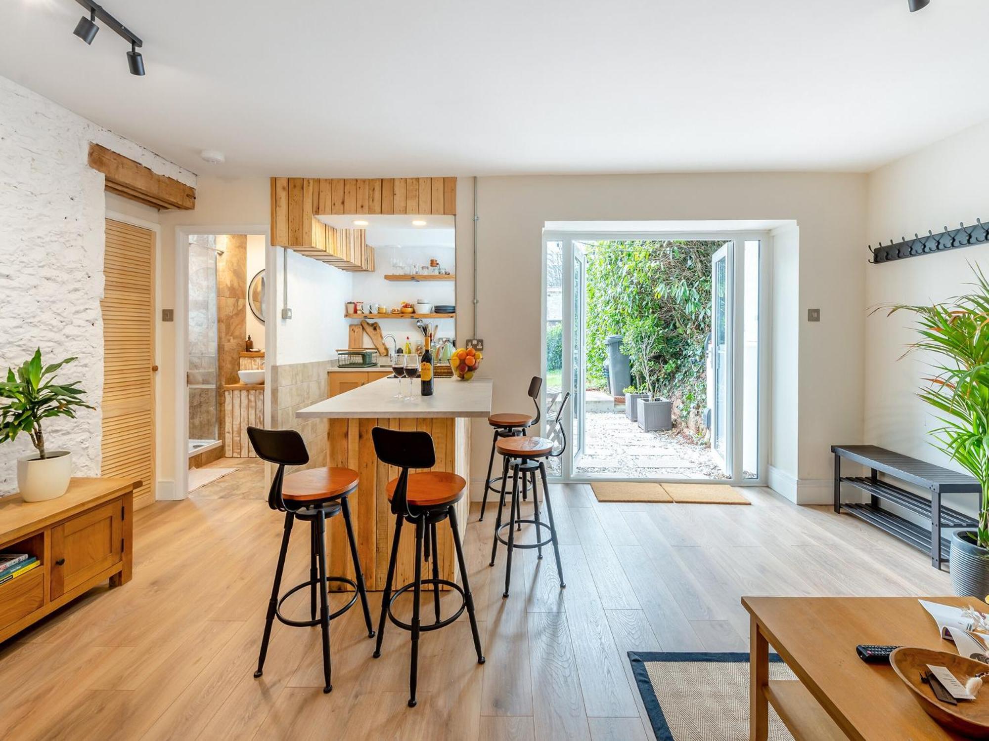 Little Matthews Apartment