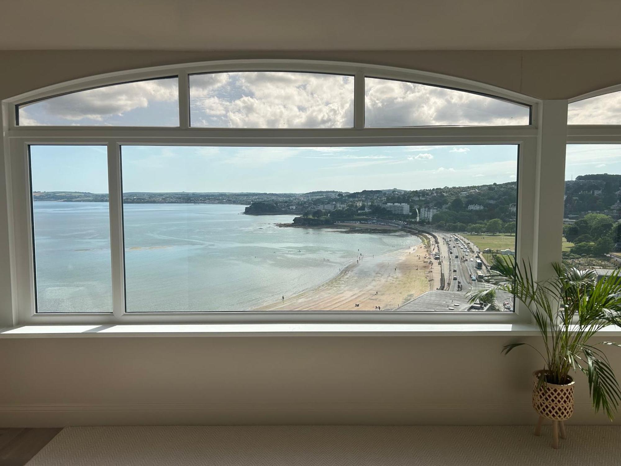 Clifftop Panoramic Seaview Penthouse Sleeps 8 Apartamento *