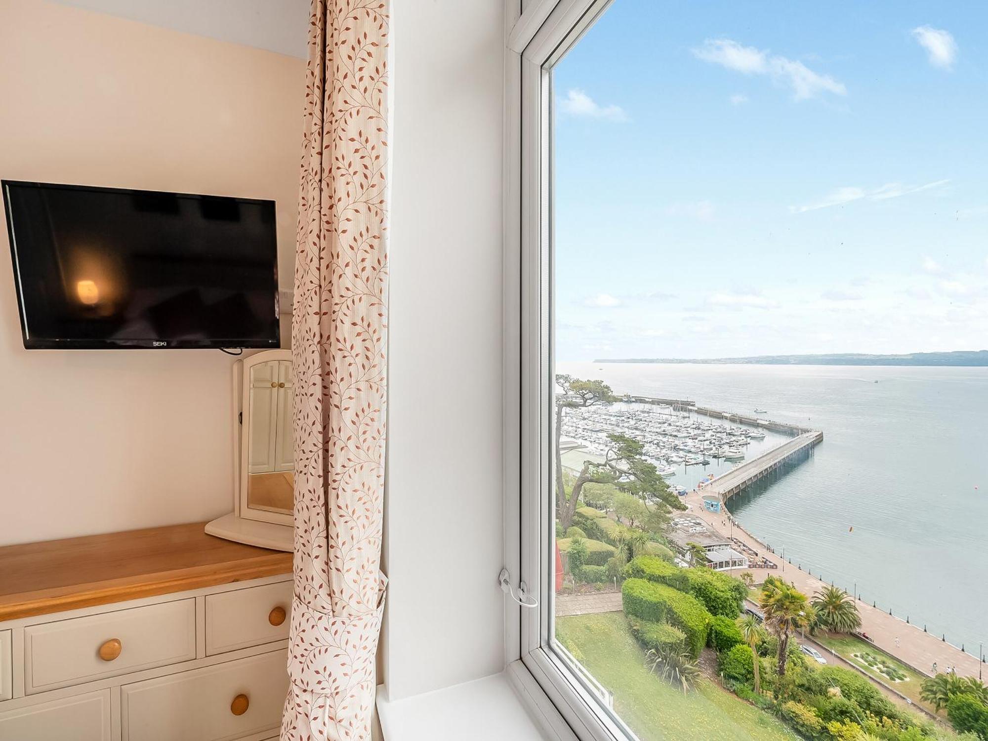 Boohay - Bay Apartment