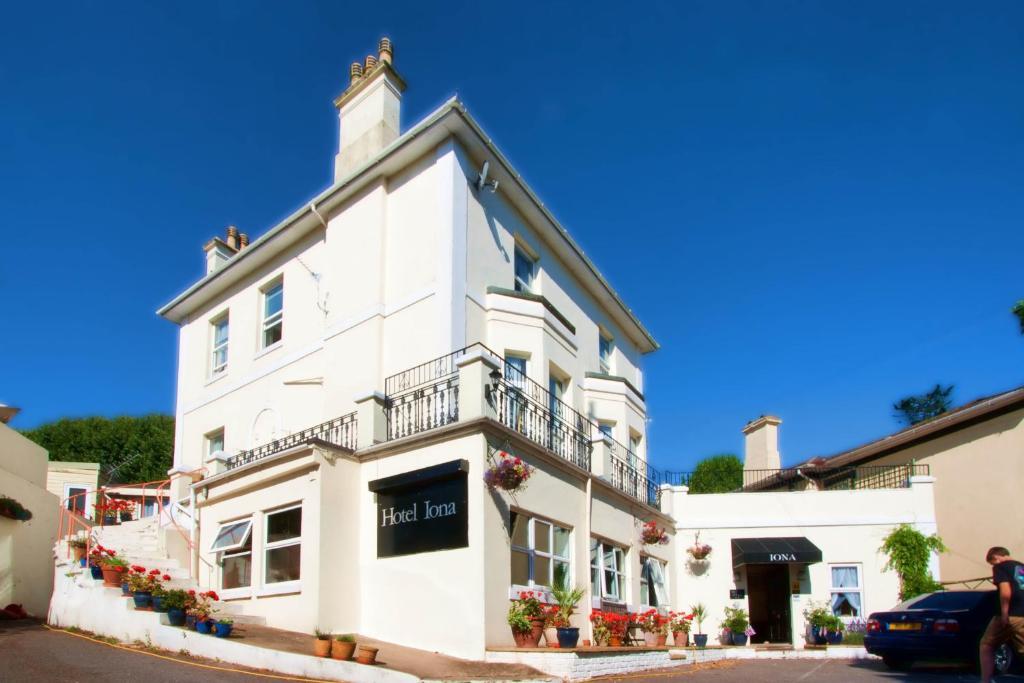 The Iona 4* Torquay