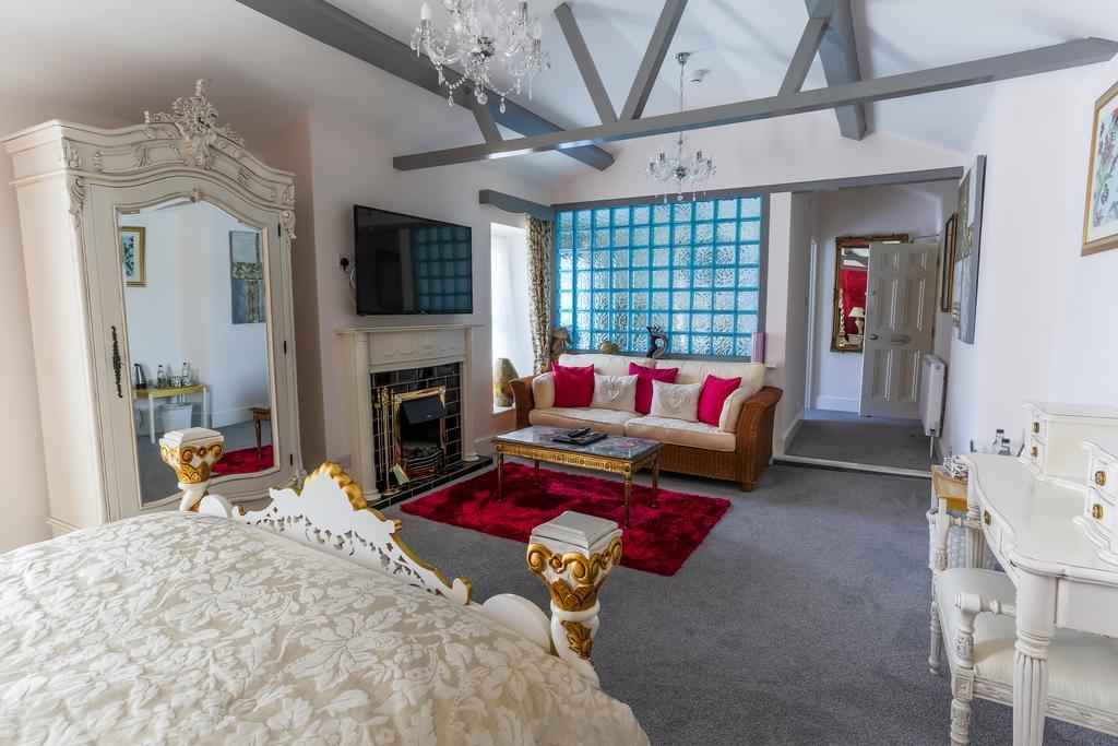 The Albaston 5* Torquay