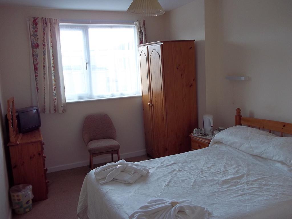 Ashley Court 2*