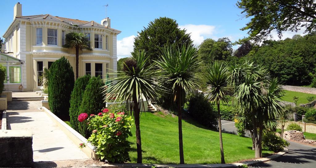 Delamere Court Aparthotel 4*