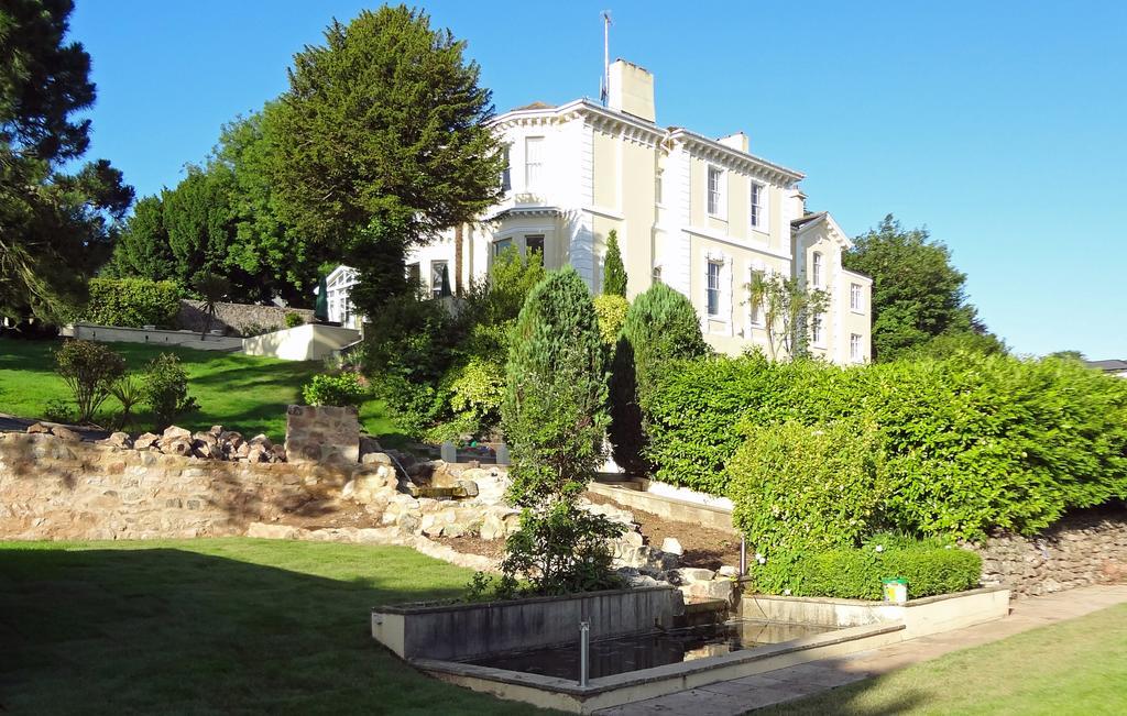 Aparthotel Delamere Court