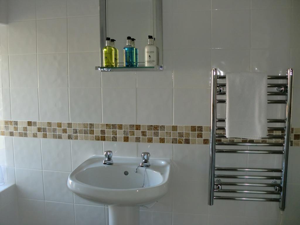 Guest house Avron House