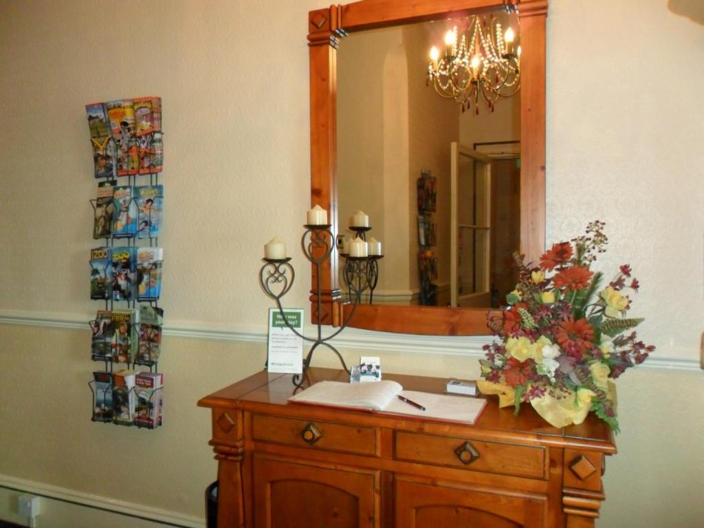 Exton House 4*