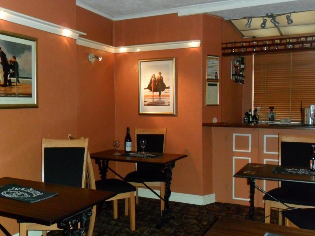 Exton House Guest house 4*