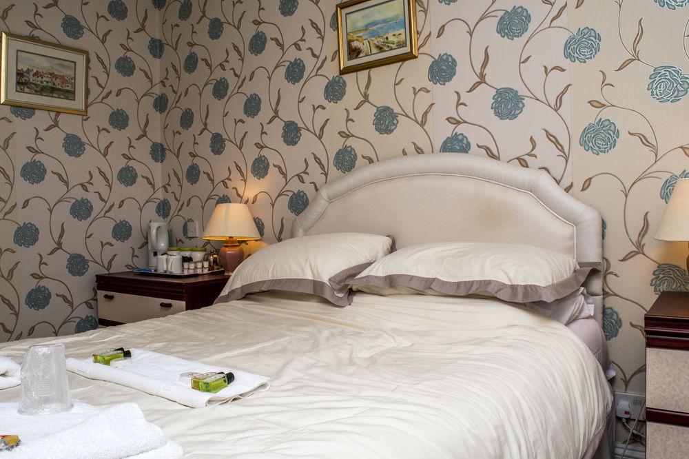 The Rutland 3*