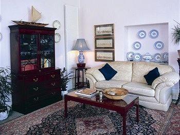 Cary Court - Guest house 4*