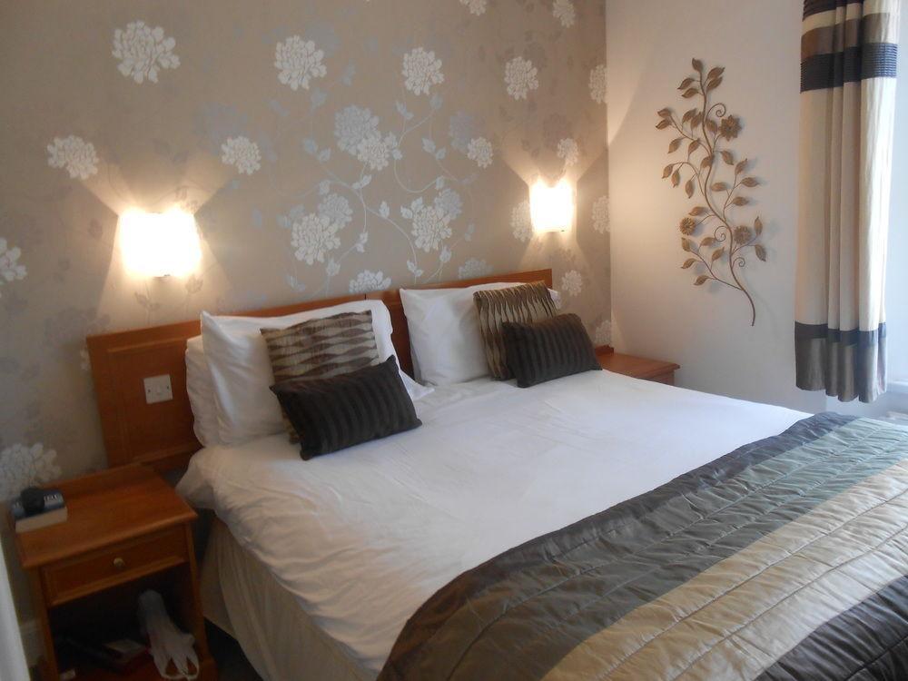 Ansteys Lea Guest house Torquay