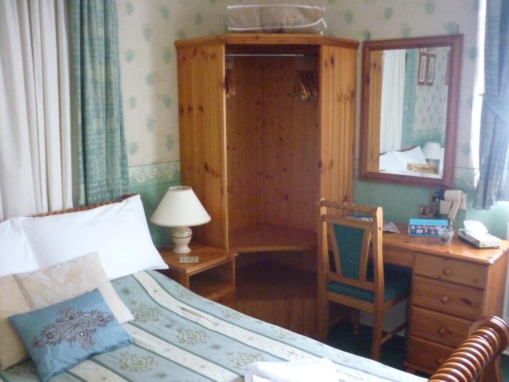 Bed & Breakfast Ashwood Grange 4*