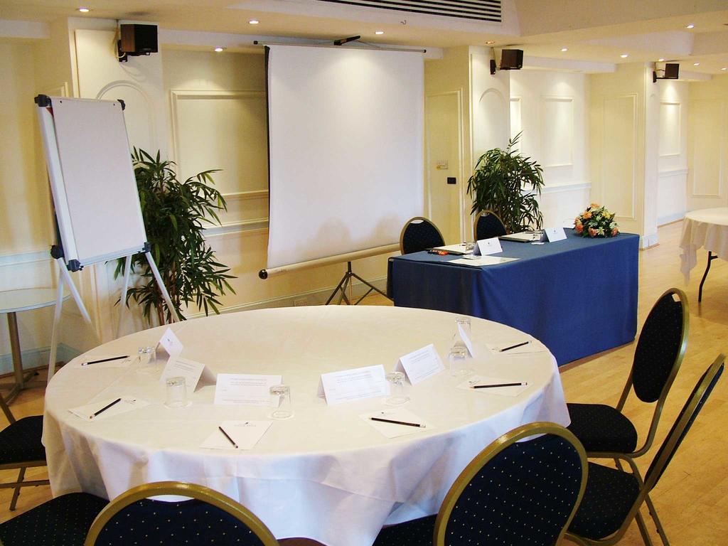 Tlh Toorak - Tlh Leisure, Entertainment And Hotel 3*