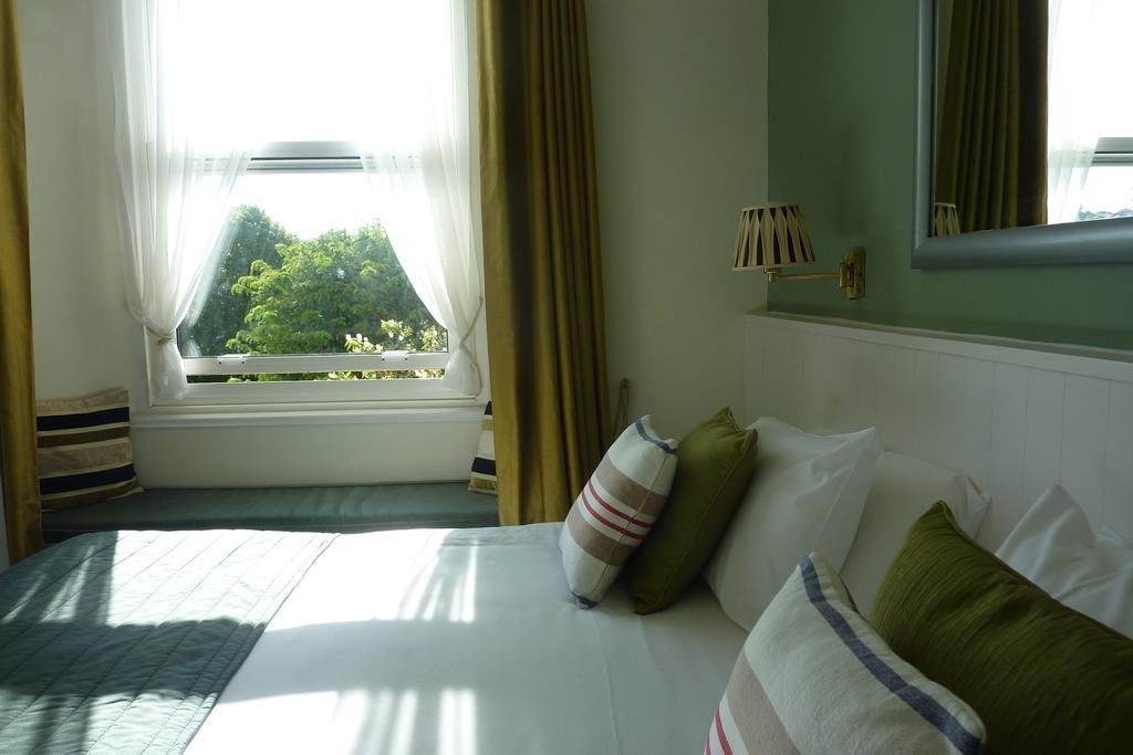 The Iona 4* Torquay