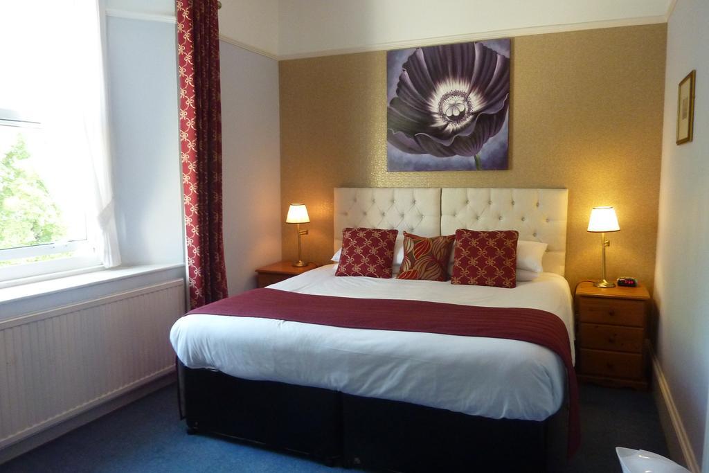The Iona 4*