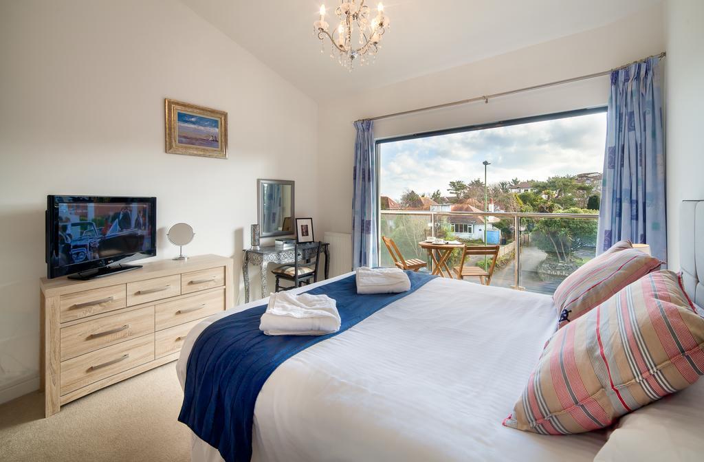 Beaches - South Sands House Holiday home Torquay