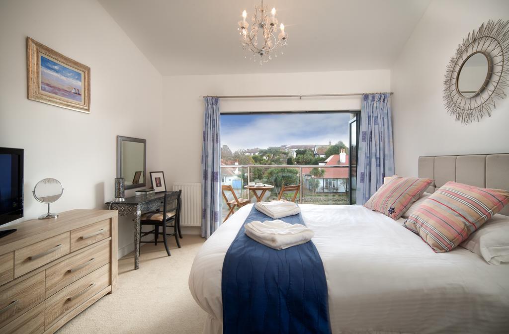 Beaches - South Sands House