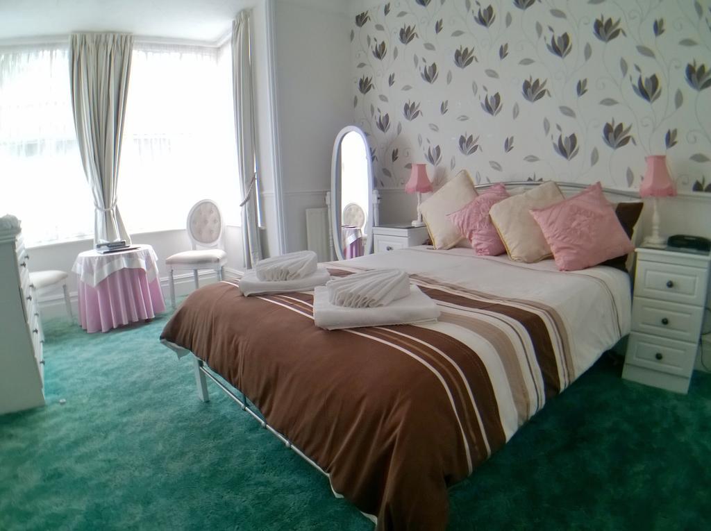 Crimdon Dene 4*