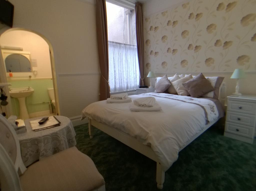 Crimdon Dene Guest house Torquay