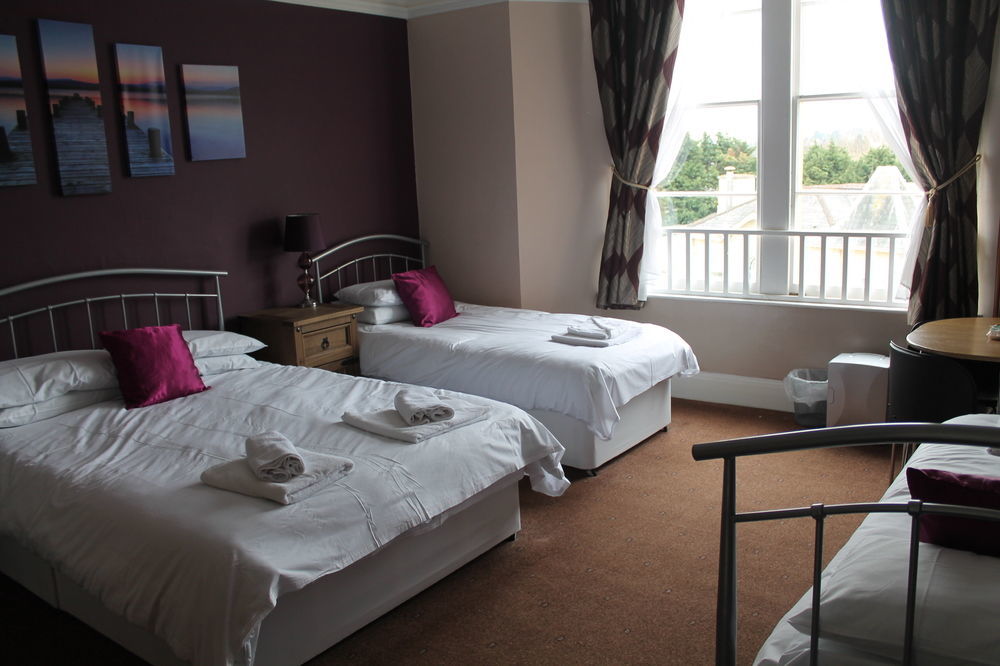 Guest house Heathcliff House Exclusively For Adults Free Large Carpark 4*
