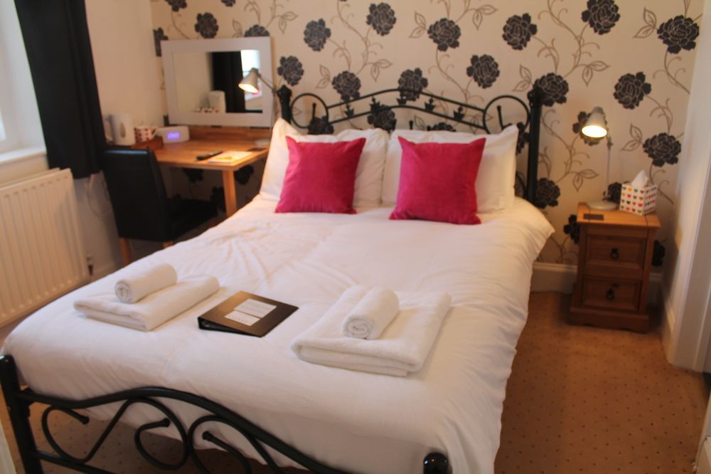 Heathcliff House Exclusively For Adults Free Large Carpark Torquay