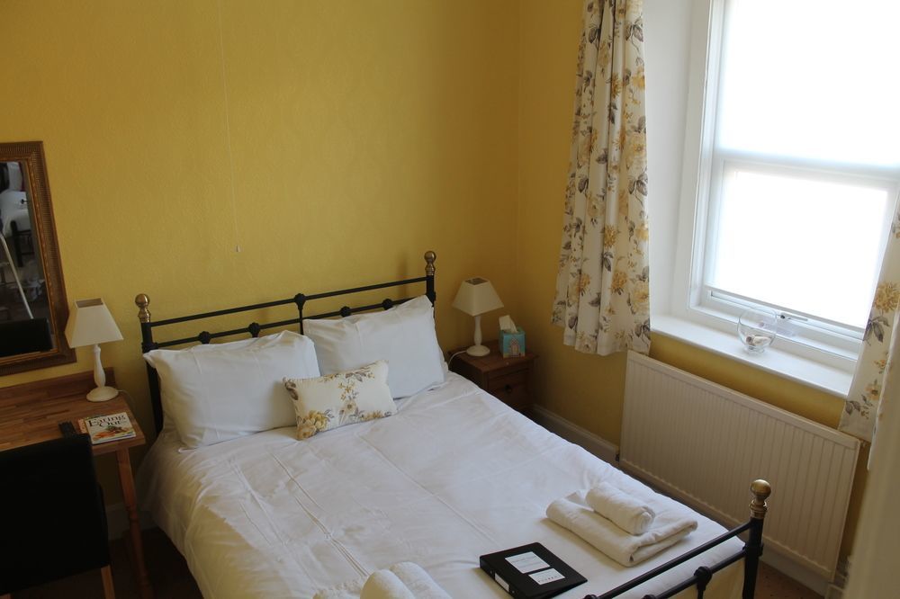 Heathcliff House Exclusively For Adults Free Large Carpark