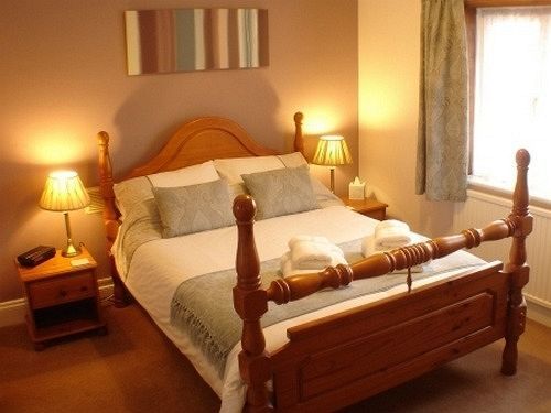 Bed & Breakfast Burleigh House , A Cosy Retreat In Agatha Christie's Hometown
