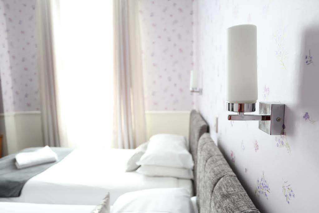 Hotel Nethway