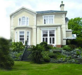 Ansteys Lea 2* Torquay