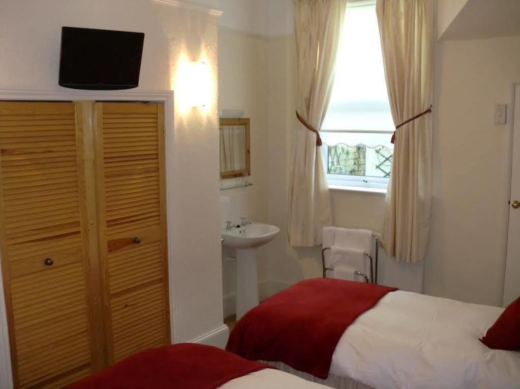 Avron House 4*