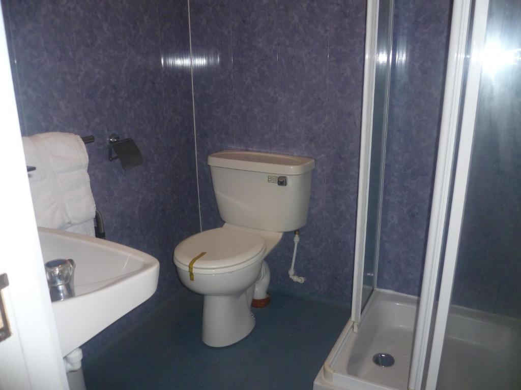 Guest house Ansteys Lea 2*