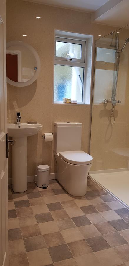 The Devon Court Hotel 3*