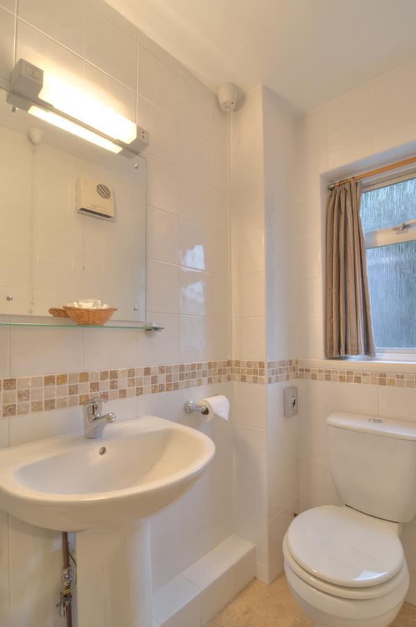 Avron House Guest house
